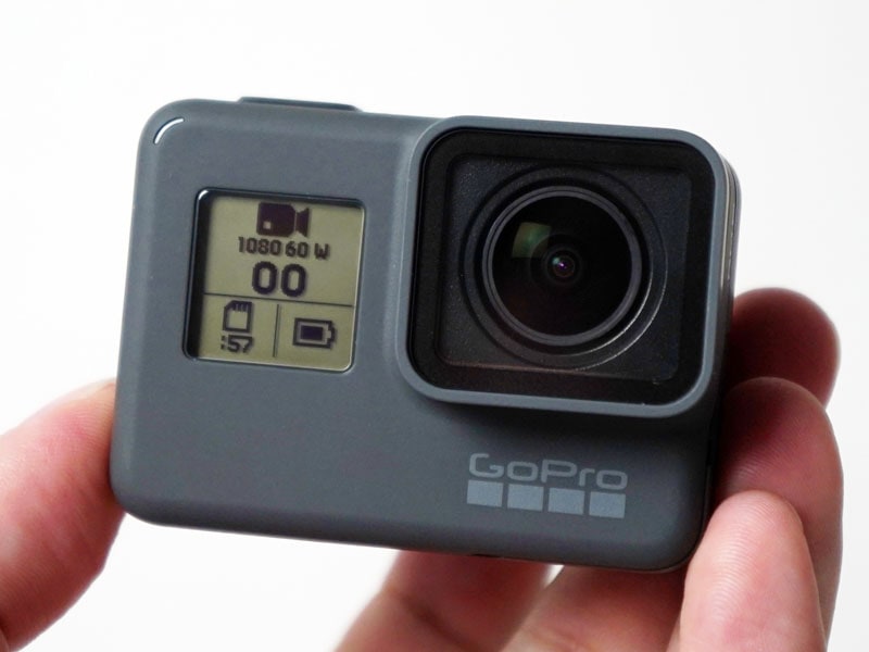 デザイン、サイズはHERO5と同じ