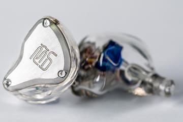 AROMA、12ドライバなどの「Musical Box」イヤフォン。ステンレス