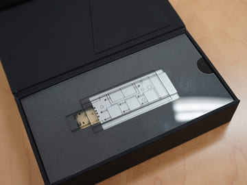 パナソニック、USBに挿して音質向上を図る「究極のUSBパワー