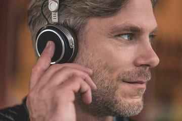 beyerdynamic、初のテスラドライバ搭載BTヘッドフォンAventho Wireless