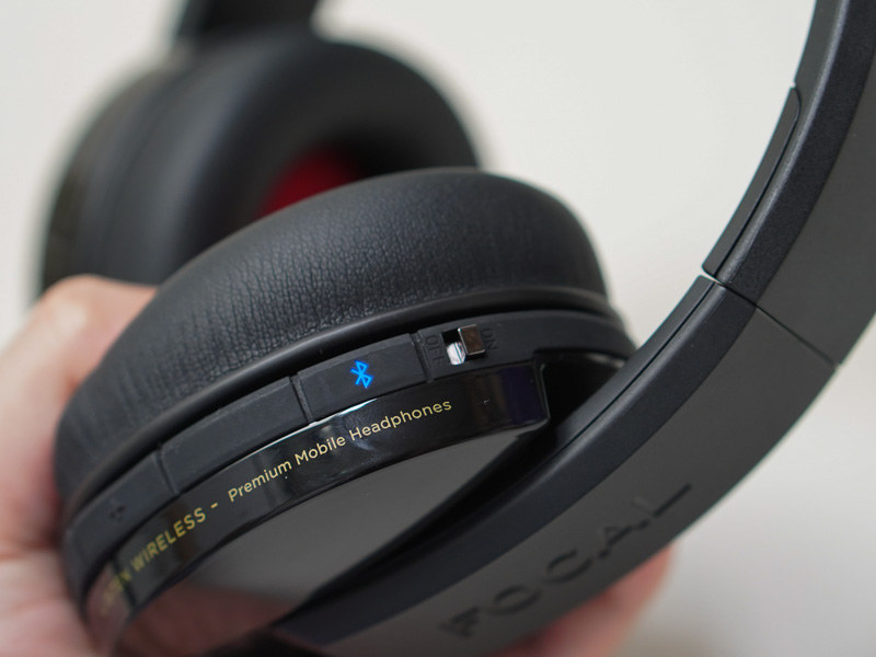 電源はスライドスイッチ