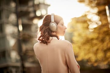 ボーズ、Googleアシスタント対応のワイヤレスNCヘッドフォン「QC35 II
