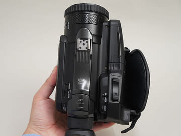 小寺信良の週刊 Electric Zooma!】こだわりレンズに4K手ぶれ補正、“初