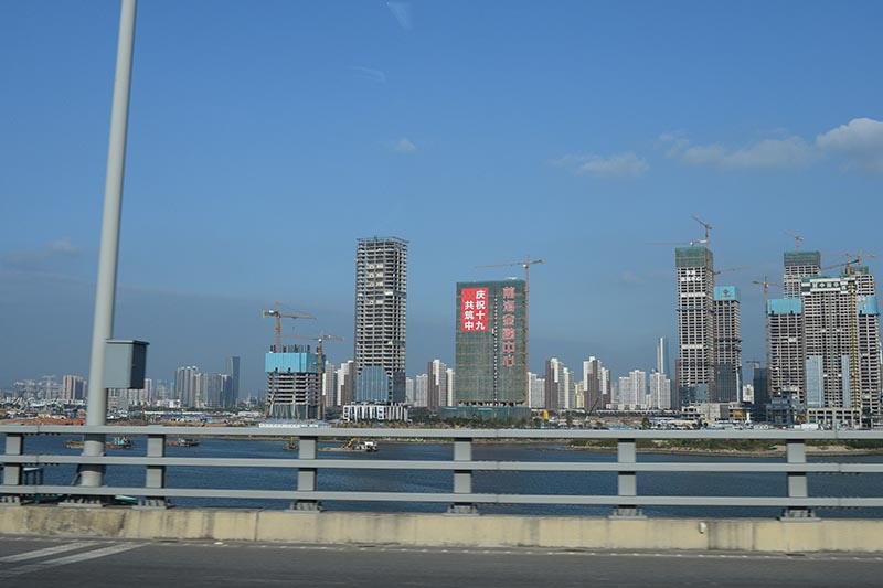 高層ビルがどんどん建設中