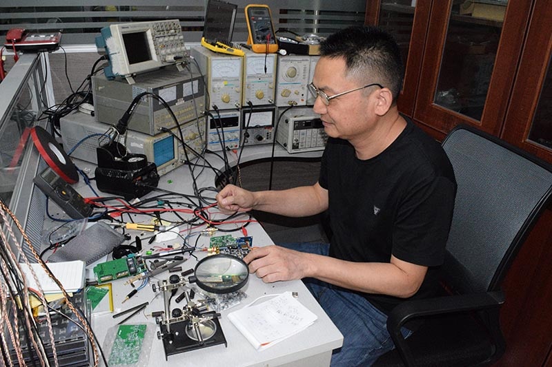 社長自ら開発することもしばしばだという