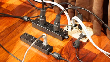 オーディオ用電源タップ ノイズフィルター付 レビトンコンセント