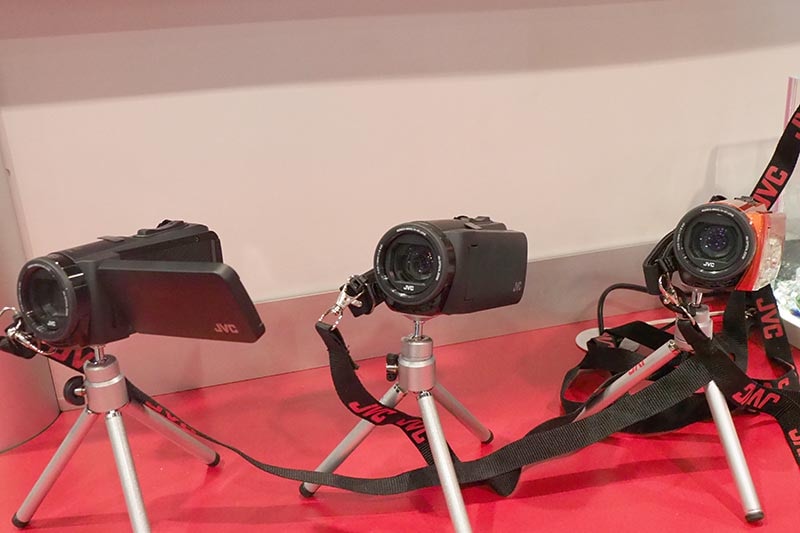 フルHDのGZ-560/460