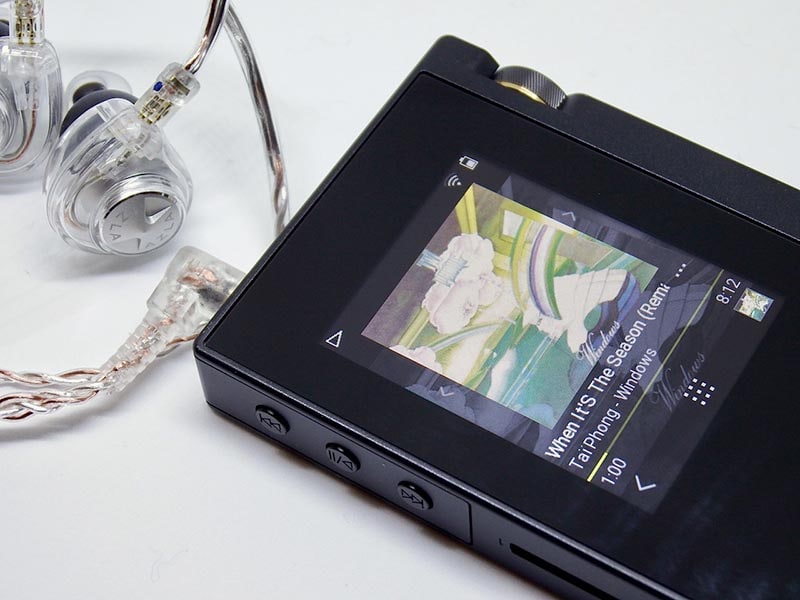 DP-S1Aにイヤフォン「AZLA」(2.5mmバランスケーブルに換装)を接続して試聴した