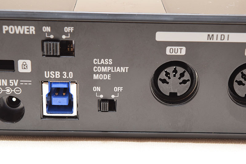 UAC-2、UAC-8の背面クラスコンプライアントモード切り替えスイッチオフでBulk転送になる