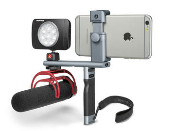 マンフロット、スマホ撮影用片手持ちグリップ。マイク/ライト装着も