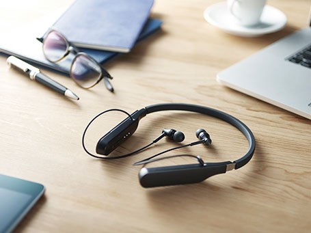 「ATH-DSR5BT」の使用イメージ