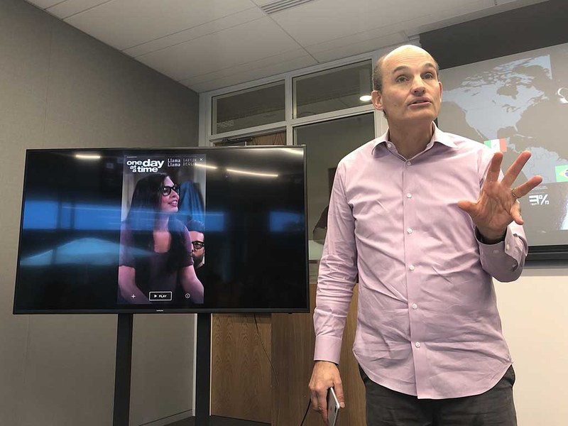 サービスを発表するNetflix プロダクト担当バイスプレジデントのTodd Yelin氏