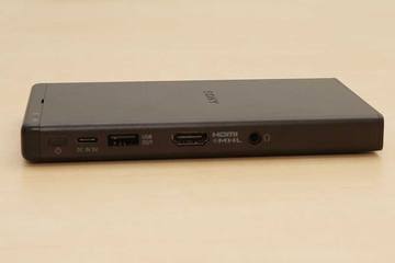 ソニー、モバイルバッテリにもなるアルミボディのポータブル