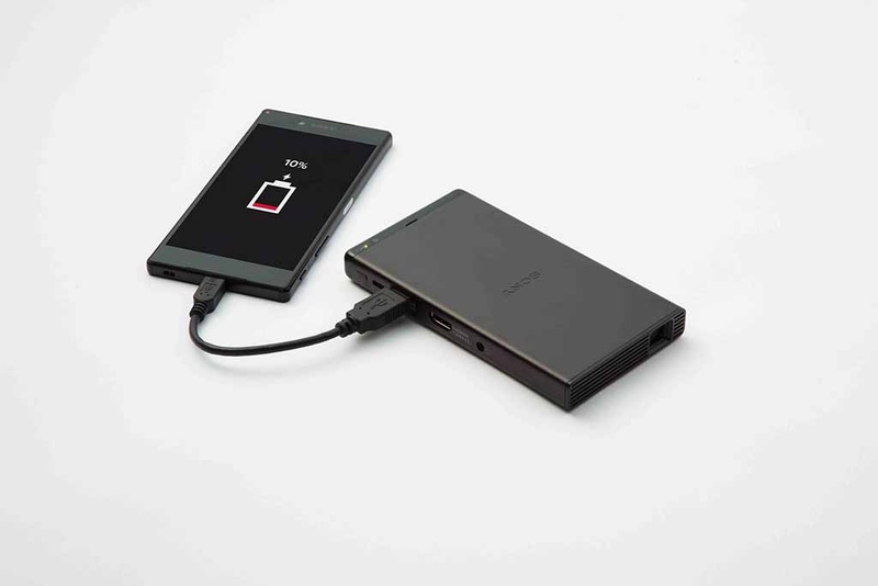 モバイルバッテリになる