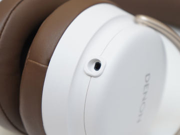 デノン、ポータブルながら50m径ドライバ搭載のハイレゾヘッドフォン