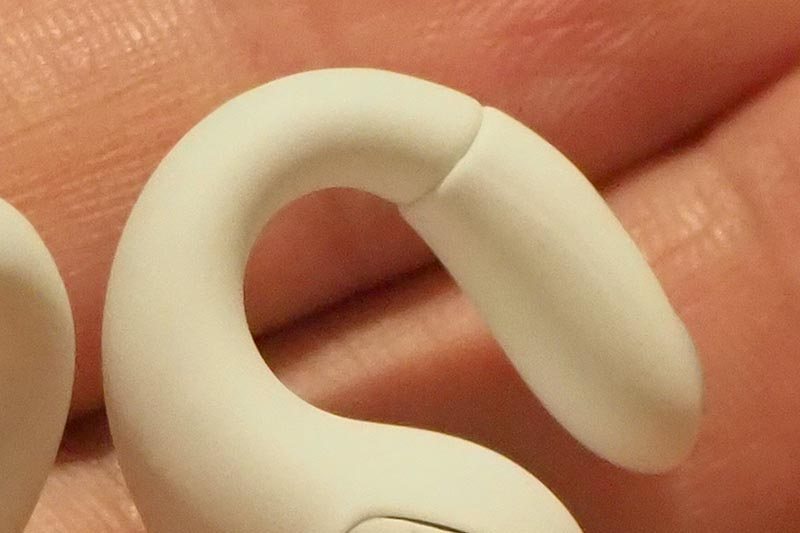 先端部(切れ目がある部分)を外れにくくした