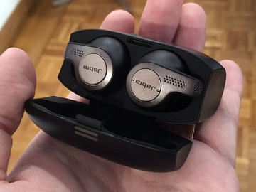 Alexa対応で2.3万円の左右分離イヤフォン「Jabra Elite 65t