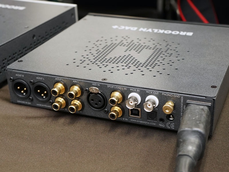 「Brooklyn DAC+」の背面