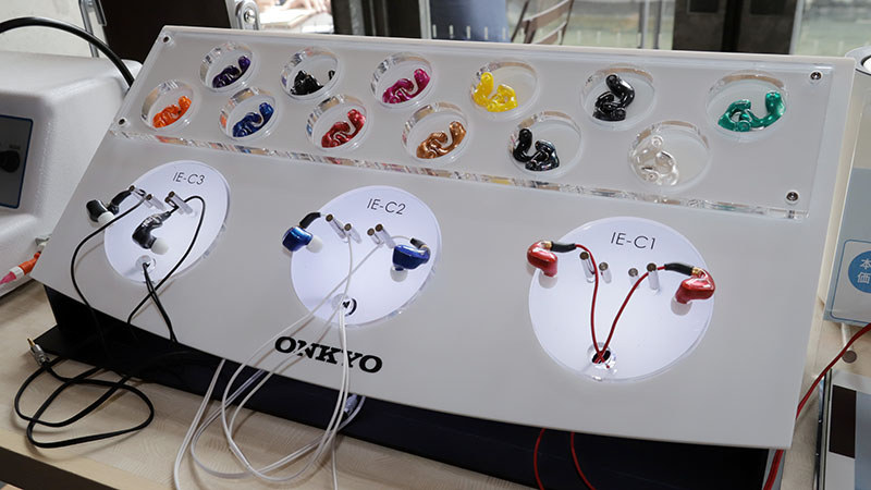 オンキヨーカスタムイヤフォン(IEM)を展示・販売