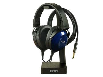 フォステクス、漆塗りサファイアブルーの密閉型ヘッドフォン「TH900mk2