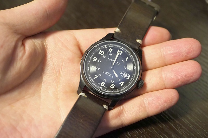 HAMILTONの「Khaki Field Titanium Auto」(バンドは別売のもの)