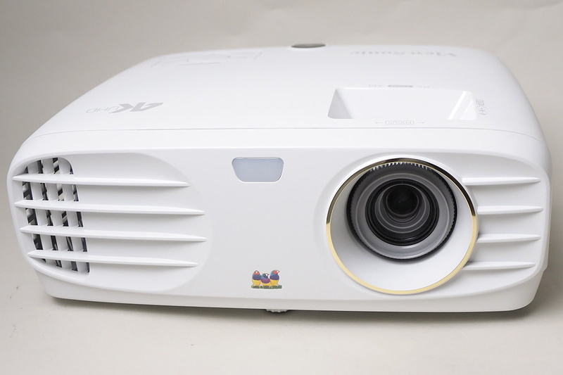 COSTCO専売モデル「PX747-4K」は3,500ルーメンという明るさが特徴