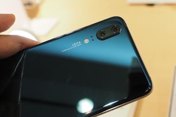 ライカダブルレンズのSIMフリー「HUAWEI P20」は約69,800円。AI