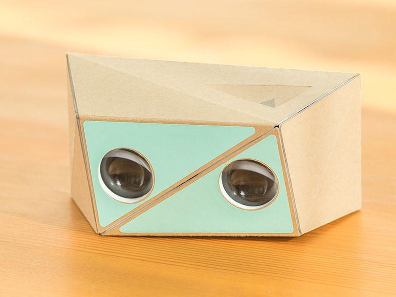プロトタイプ「Fanglass」のVRゴーグル。組み上げたところ