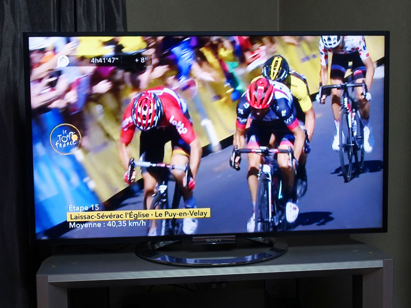 Fire TV Stickを使い、Amazon Prime VideoチャンネルからJ SPORTSを楽しんでいるところ