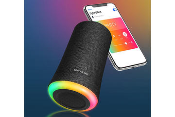 Anker、光る防水重低音Bluetoothスピーカー「Soundcore Flare」。5,999