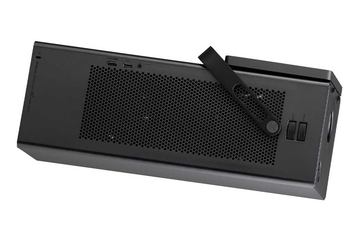 床に置くだけで4K/HDRシアター。LGの縦型4Kプロジェクタ「HU80KS」は約