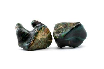 カスタムIEM Faudio SHYMPHONY BA7ドラ FAudio、7 BAドライバのカスタムIEM「SYMPHONY」。日本独自