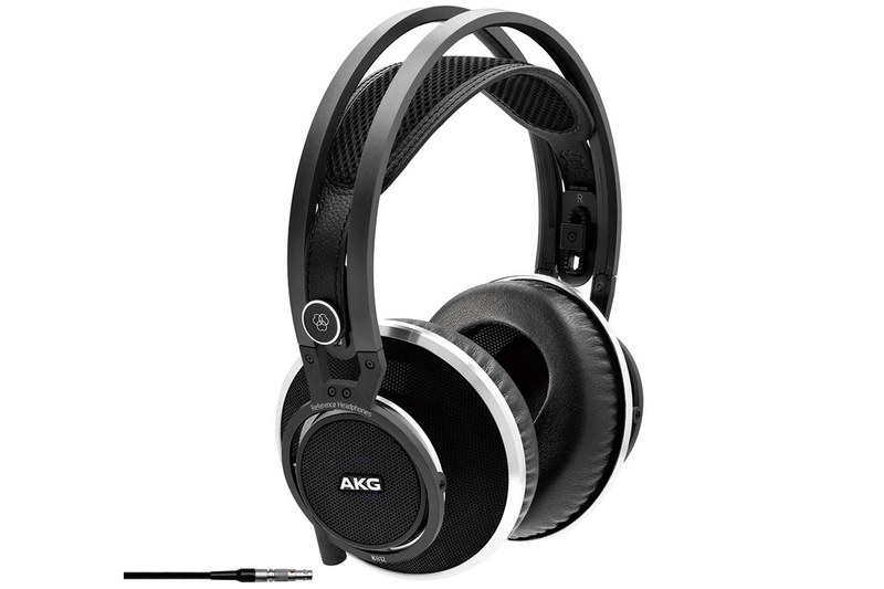 開放型のフラッグシップヘッドフォン「K812」