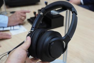 ATH-F5CX BL(限定モデル) オーテク、EXILE NAOTOのファッションブランドとコラボしたイヤホン2