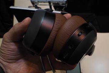beyerdynamicが新ロゴに。NC+Bluetoothヘッドフォンは音質カスタマイズ