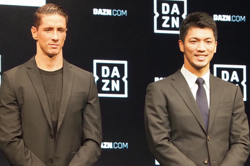 フェルナンド・トーレス選手(左)と村田諒太選手(右)
