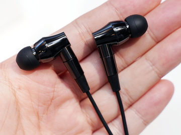オーテク、チタン筐体とDLCのポータブル最上位ヘッドフォン/イヤフォン