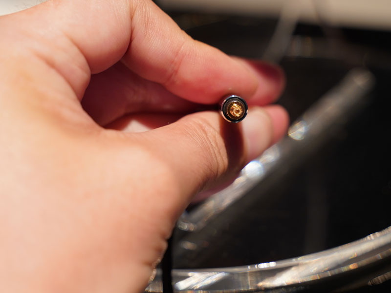 A2DCコネクタを採用