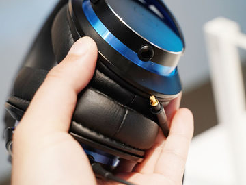 オーテク定番ヘッドフォンがDLCコーティングで進化「ATH-MSR7b」 - AV