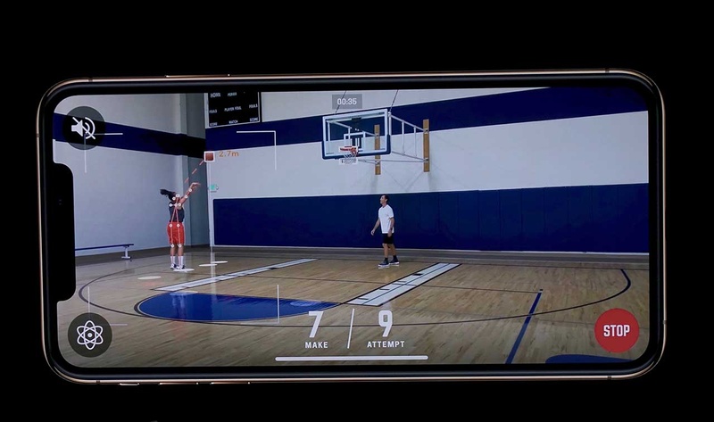 NEX Team開発による「Homecourt」。XS/XR世代では、A12 BionicのNeural Engineを使い、人のモーションやボールの軌跡までリアルタイム認識する