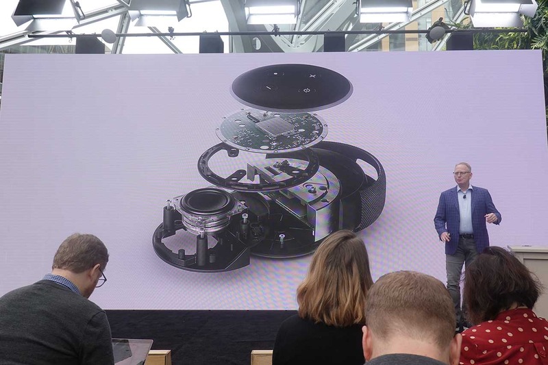 新しいEcho Dotの中身。サイズも大型化し、スピーカーの音質が強化された