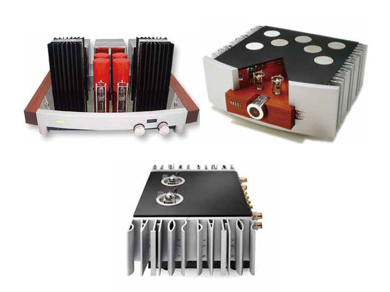 Pathosの製品。左上がプリメインアンプ「T.T.」、右上が「Logos MkII」、下が「Classic Remix」