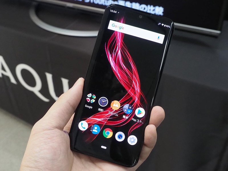 AQUOS zero