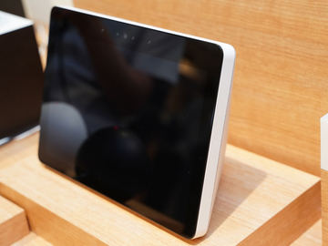 10型液晶搭載「Amazon Echo Show」で出前注文、新Echoの音質もチェック
