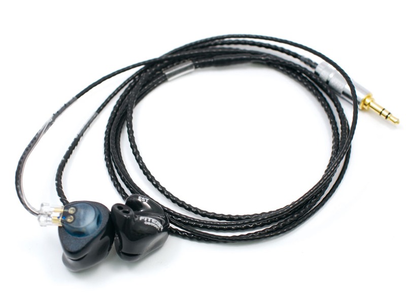 ケーブルは「FitEar cable 006」