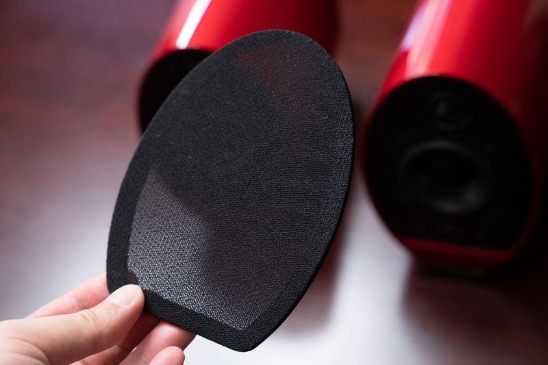 サランネットが付属するのも、オーディオスピーカーっぽいところだ