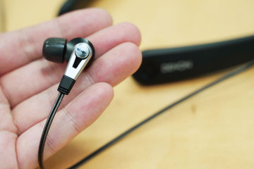 DENON - ルクセンブルクさん専用  AH-C820W ワイヤレスイヤホン AH-C820W - Wireless neckband In-Ear Headphones | Denon