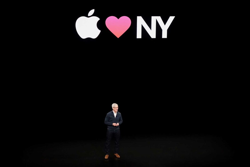 まずティム・クックCEOは、「アップルはニューヨークが好き」とアピール
