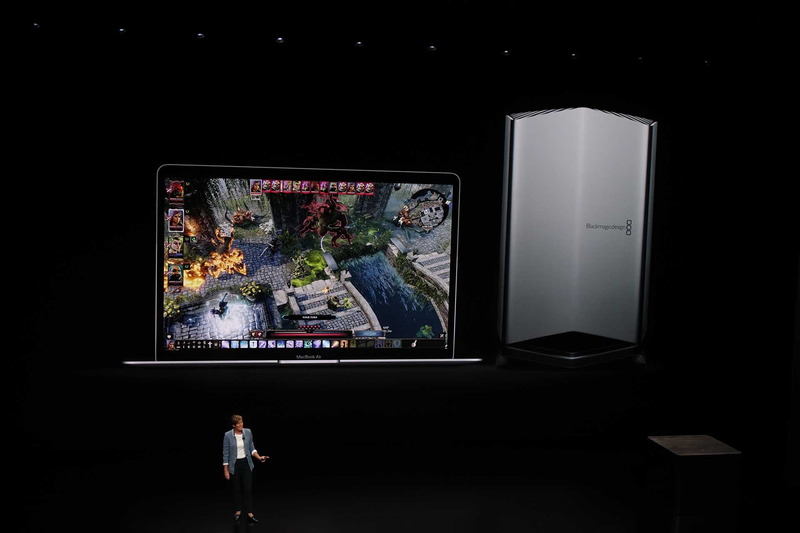 インターフェースはThunderbolt 3が2つ。外部GPUにも対応する