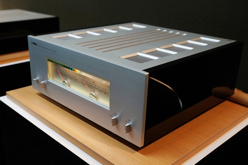 パワーアンプ「M-5000」